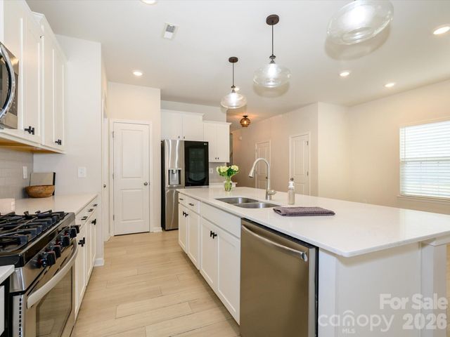 16030 Seagard Cove, Charlotte, NC 28278