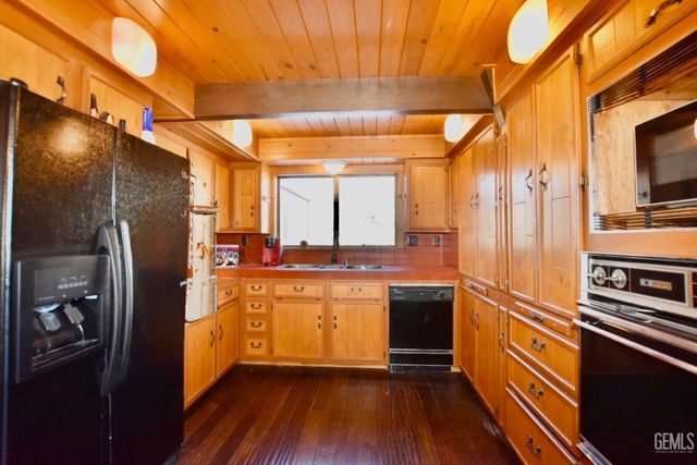 29551 Springwood Court, Tehachapi, CA 93561