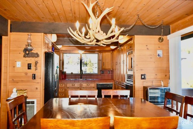 29551 Springwood Court, Tehachapi, CA 93561