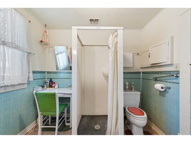 2020 CHERRY St, Baker City, OR 97814