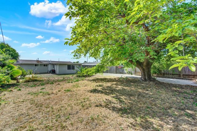 1131 1st St, Fairfield, CA 94533