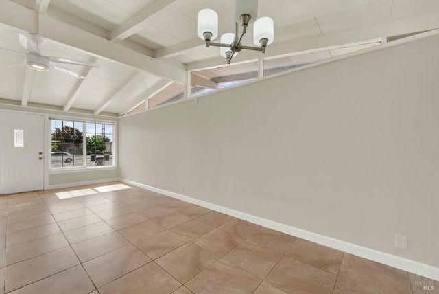 1131 1st St, Fairfield, CA 94533