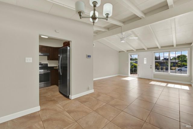 1131 1st St, Fairfield, CA 94533