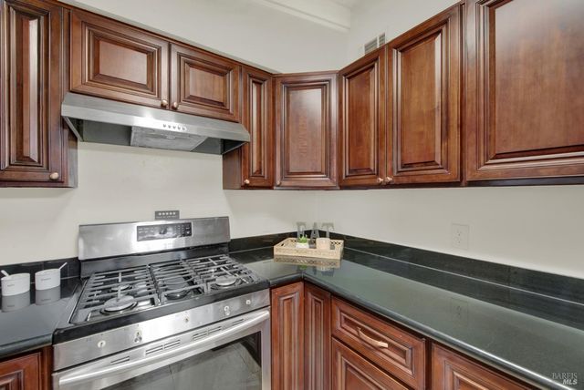 1131 1st St, Fairfield, CA 94533