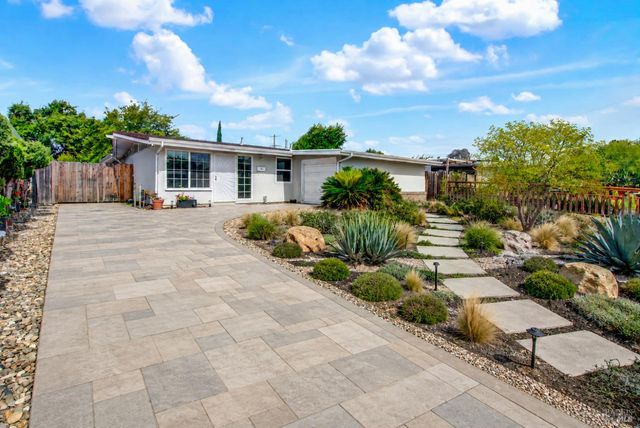 1131 1st St, Fairfield, CA 94533