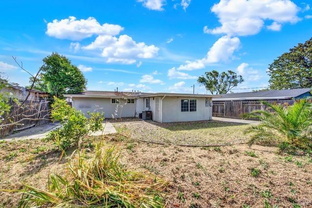 1131 1st St, Fairfield, CA 94533