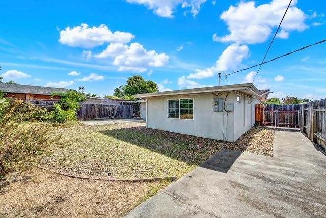 1131 1st St, Fairfield, CA 94533