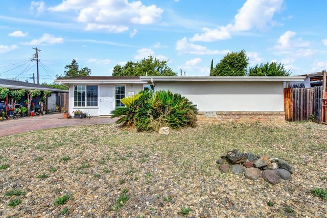 1131 1st St, Fairfield, CA 94533