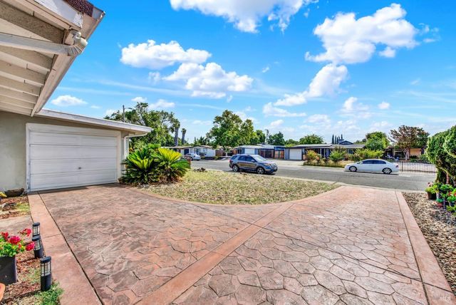 1131 1st St, Fairfield, CA 94533