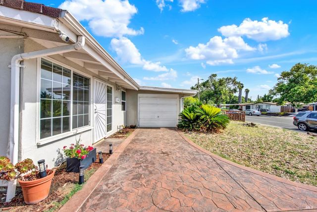 1131 1st St, Fairfield, CA 94533