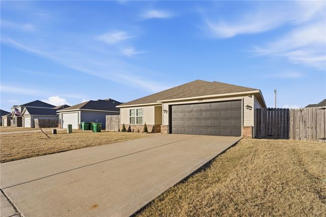 1540 Scotland Drive, Centerton, AR 72719