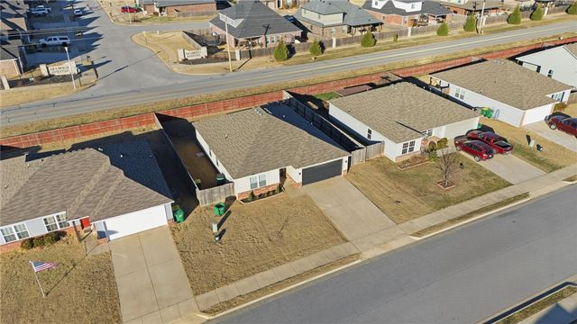 1540 Scotland Drive, Centerton, AR 72719