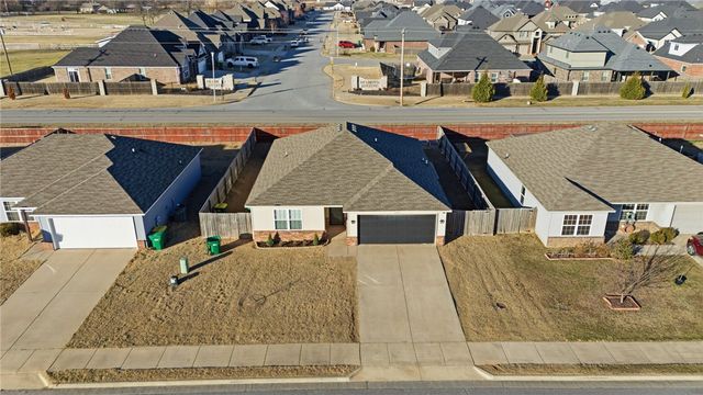 1540 Scotland Drive, Centerton, AR 72719