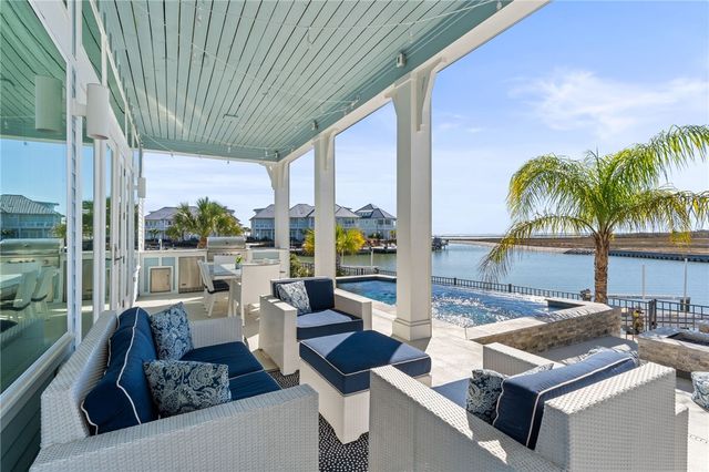 145 Foxtail, Rockport, TX 78382