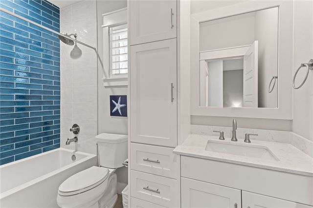 145 Foxtail, Rockport, TX 78382