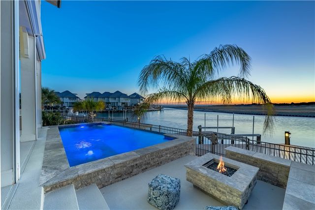 145 Foxtail, Rockport, TX 78382