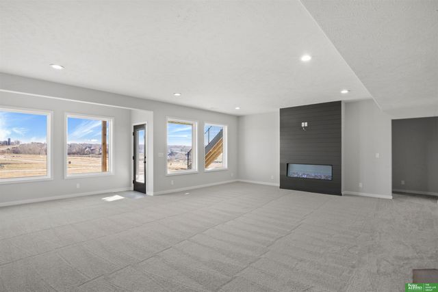 10705 S 219th Avenue, Gretna, NE 68028