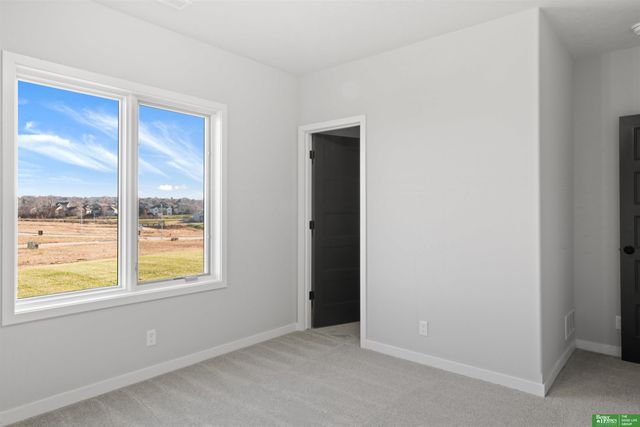 10705 S 219th Avenue, Gretna, NE 68028