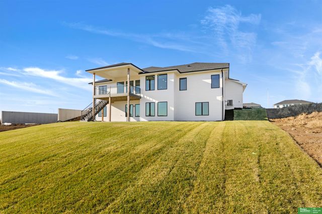 10705 S 219th Avenue, Gretna, NE 68028