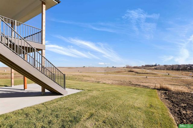 10705 S 219th Avenue, Gretna, NE 68028