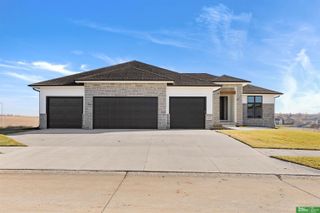 10705 S 219th Avenue, Gretna, NE 68028