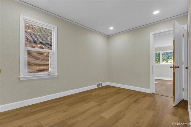 18458 Snowden Street, Detroit, MI 48235