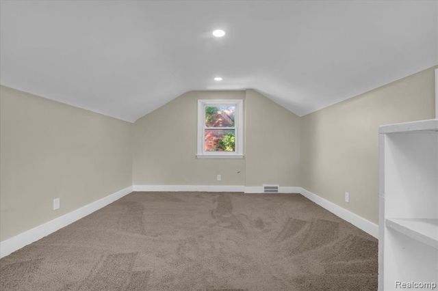 18458 Snowden Street, Detroit, MI 48235