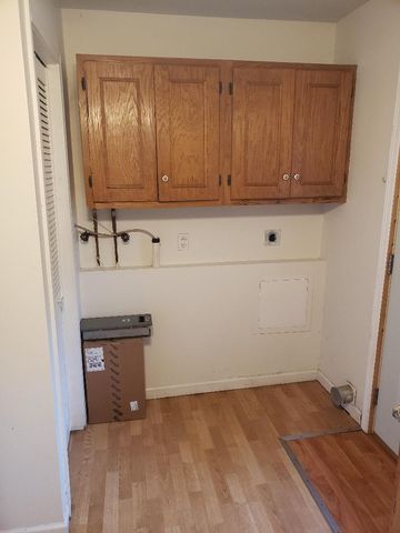 212 N 23rd Street, Springfield City, MI 49037