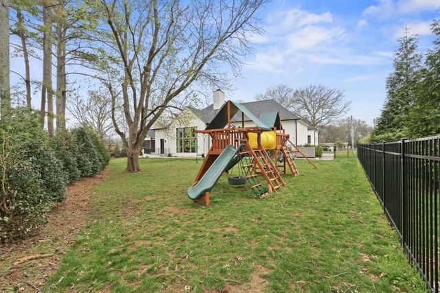 5231 Williamsburg Rd, Brentwood, TN 37027