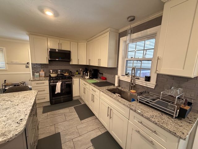 21 Englewood, Worcester, MA 01603