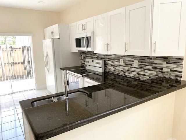 3145 N 37th Avenue, Hollywood, FL 33021
