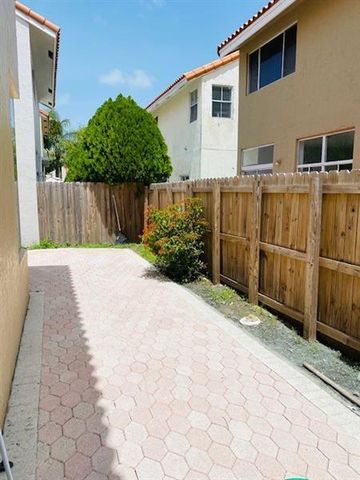 3145 N 37th Avenue, Hollywood, FL 33021