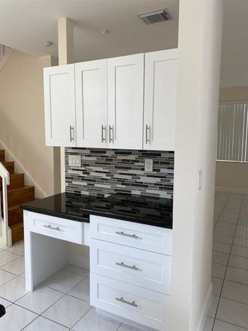 3145 N 37th Avenue, Hollywood, FL 33021
