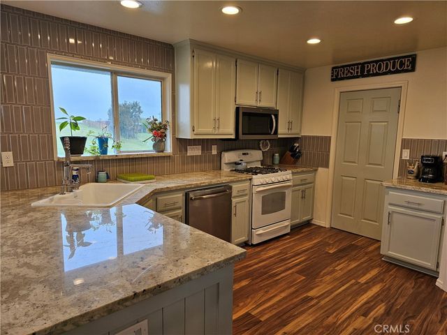 8199 Plane View, Paso Robles, CA 93446