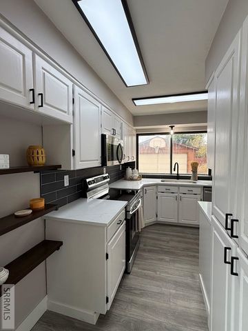 576 Sonny Street, Blackfoot, ID 83221