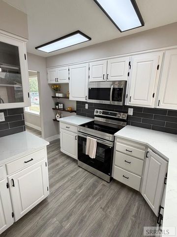 576 Sonny Street, Blackfoot, ID 83221