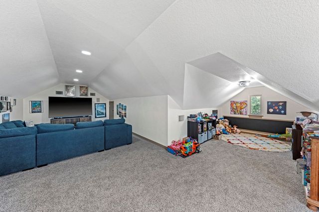 142 W Ledge Stone Lane, Hunt, TX 78024