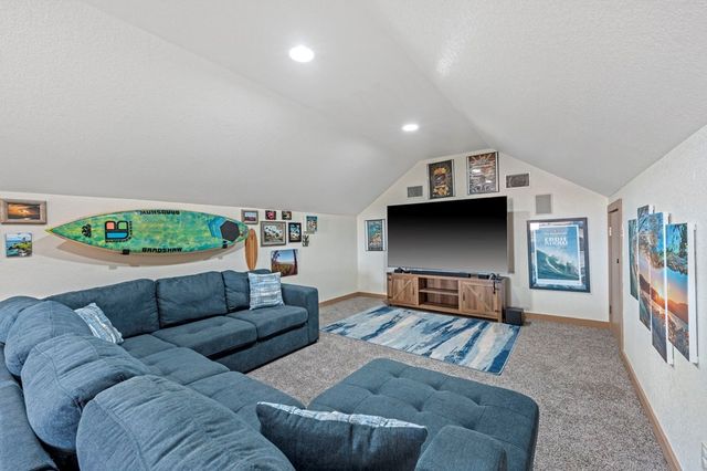 142 W Ledge Stone Lane, Hunt, TX 78024