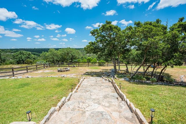 142 W Ledge Stone Lane, Hunt, TX 78024