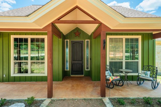 142 W Ledge Stone Lane, Hunt, TX 78024