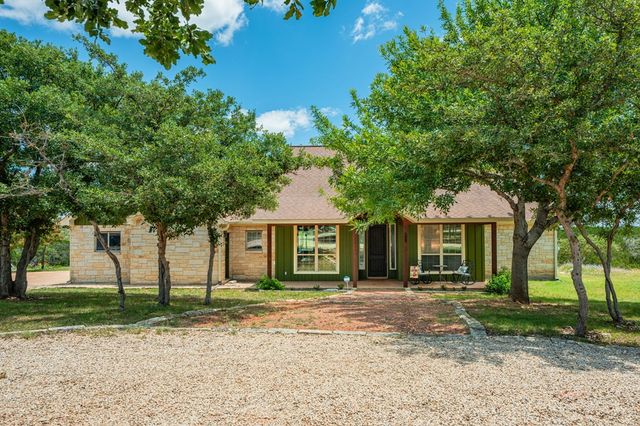 142 W Ledge Stone Lane, Hunt, TX 78024
