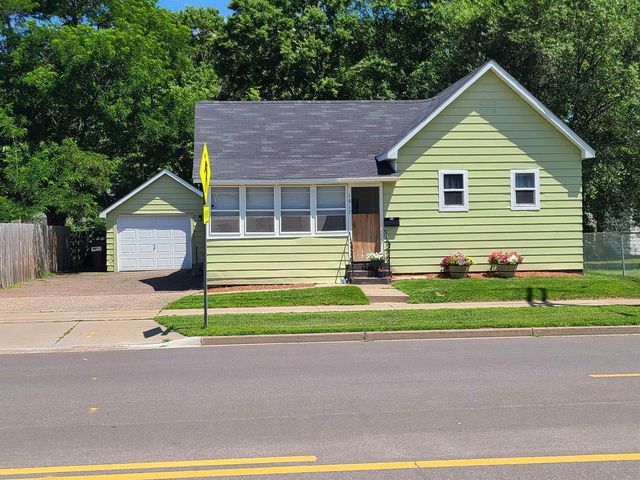 1917 3RD STREET, Eau Claire, WI 54703
