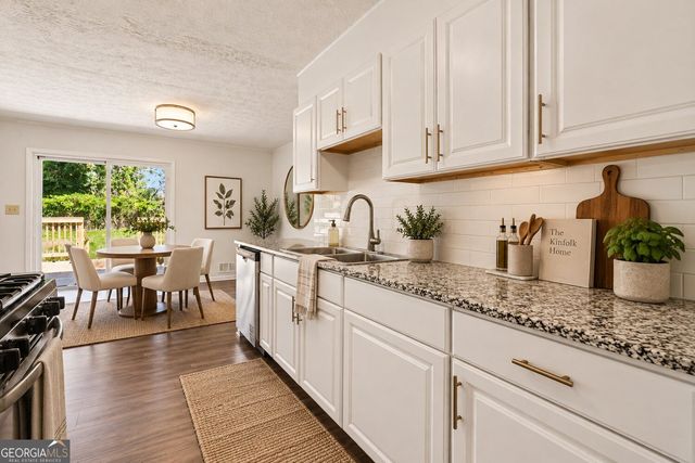 2195 Rochelle Way, Atlanta, GA 30349