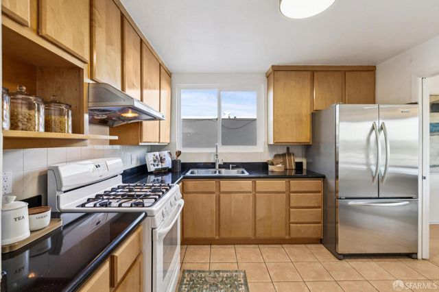 364 Baltimore Way, San Francisco, CA 94112