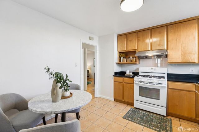 364 Baltimore Way, San Francisco, CA 94112