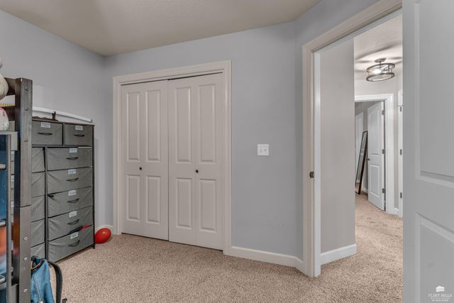 4541 Periwinkle Drive, Manhattan, KS 66502