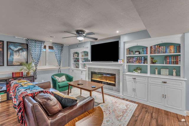 4541 Periwinkle Drive, Manhattan, KS 66502