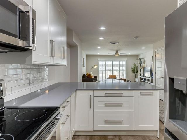 1110 Sherwood Lane 223, Nichols Hills, OK 73116