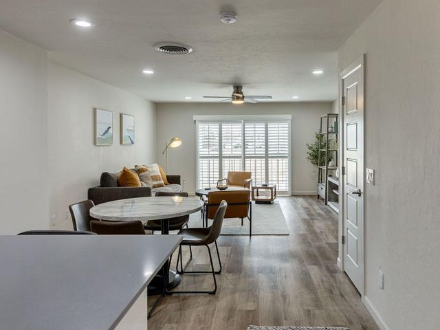 1110 Sherwood Lane 223, Nichols Hills, OK 73116