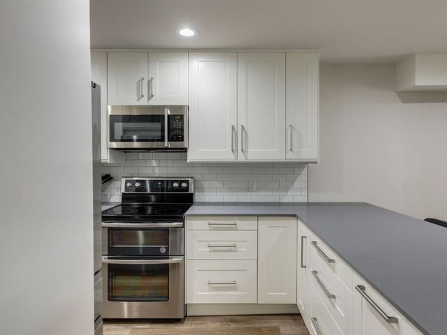 1110 Sherwood Lane 223, Nichols Hills, OK 73116